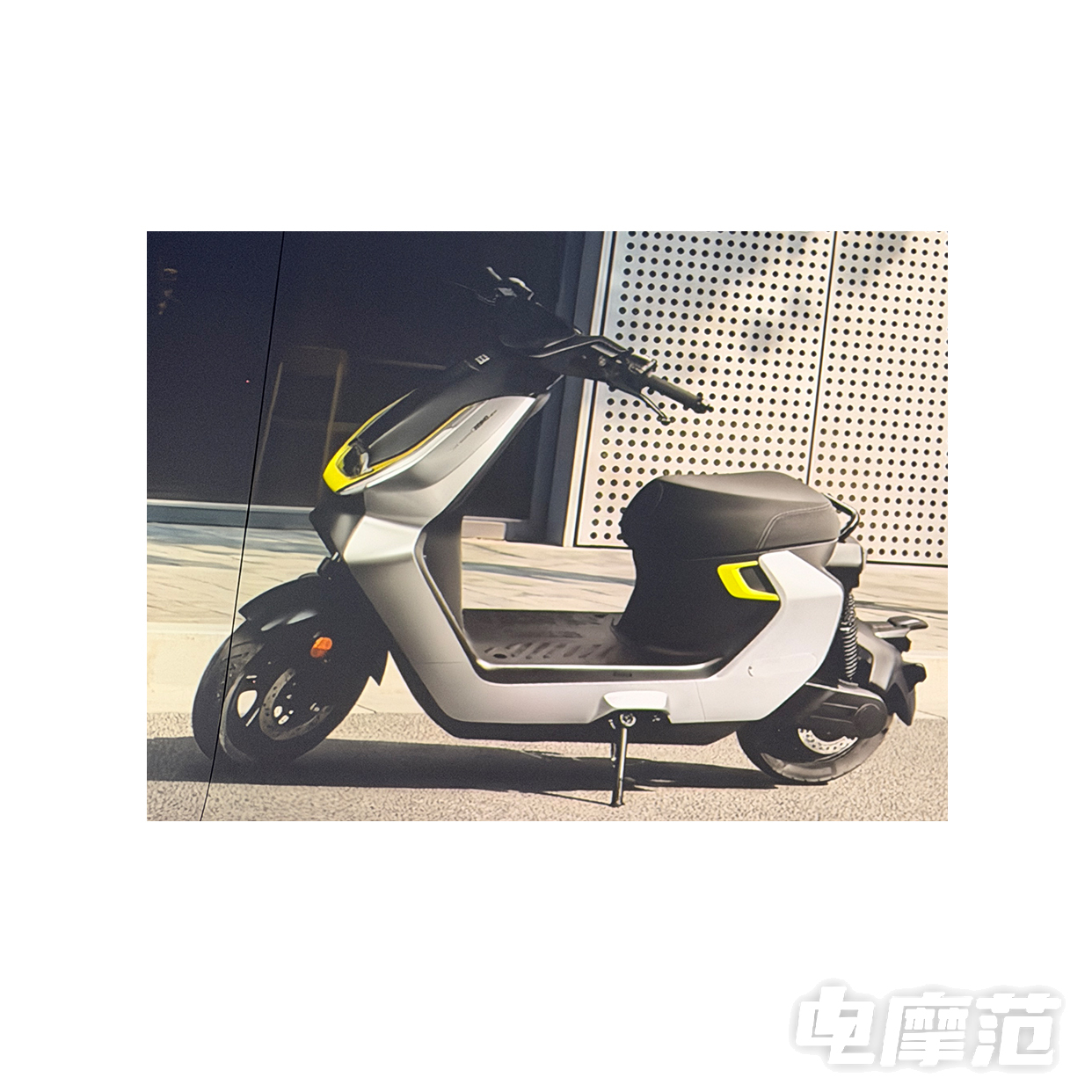  AE3i